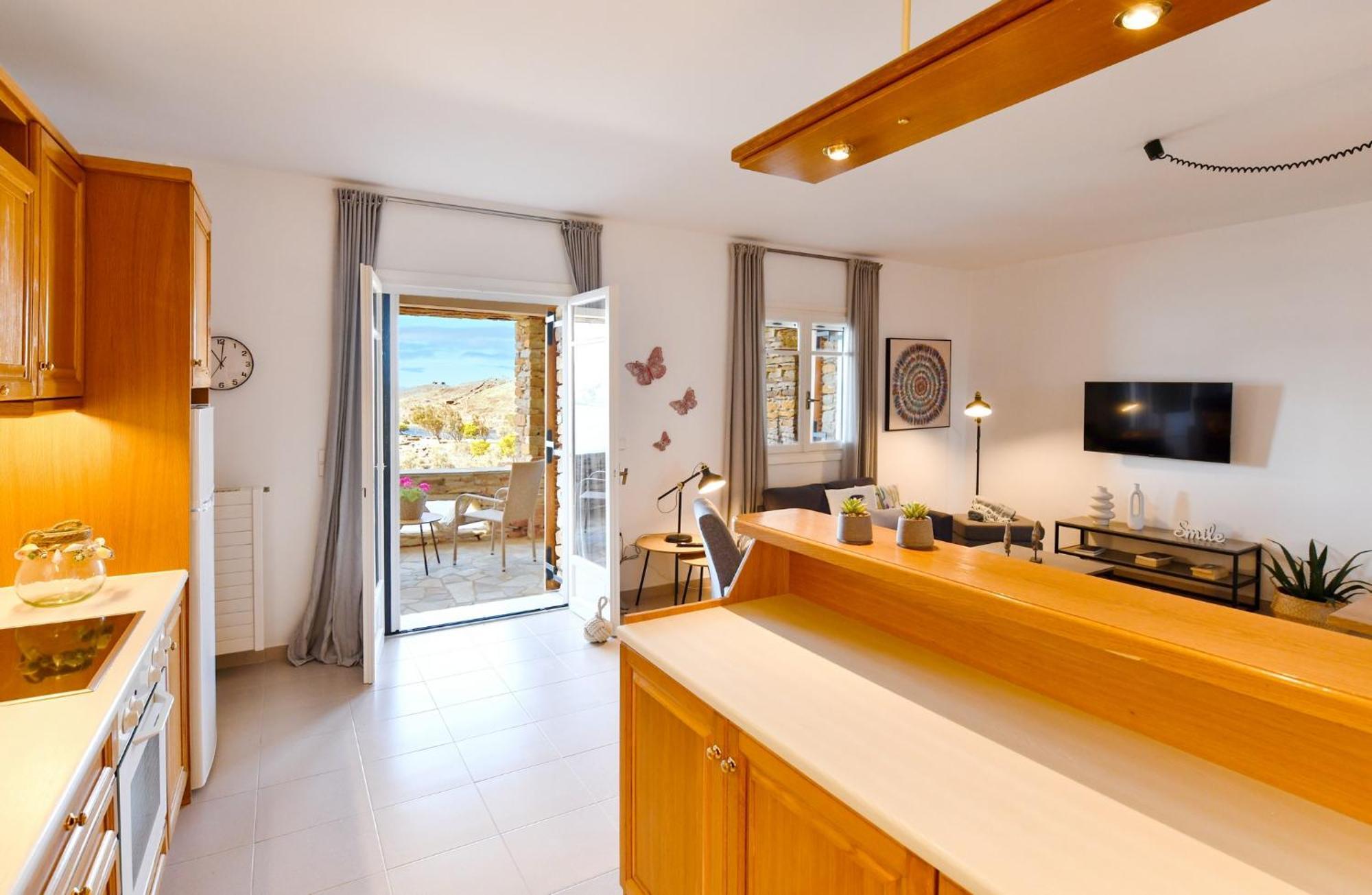 Amazing 2 Bedroom Apartment Overlooking The Marina Of Vourkari ภายนอก รูปภาพ