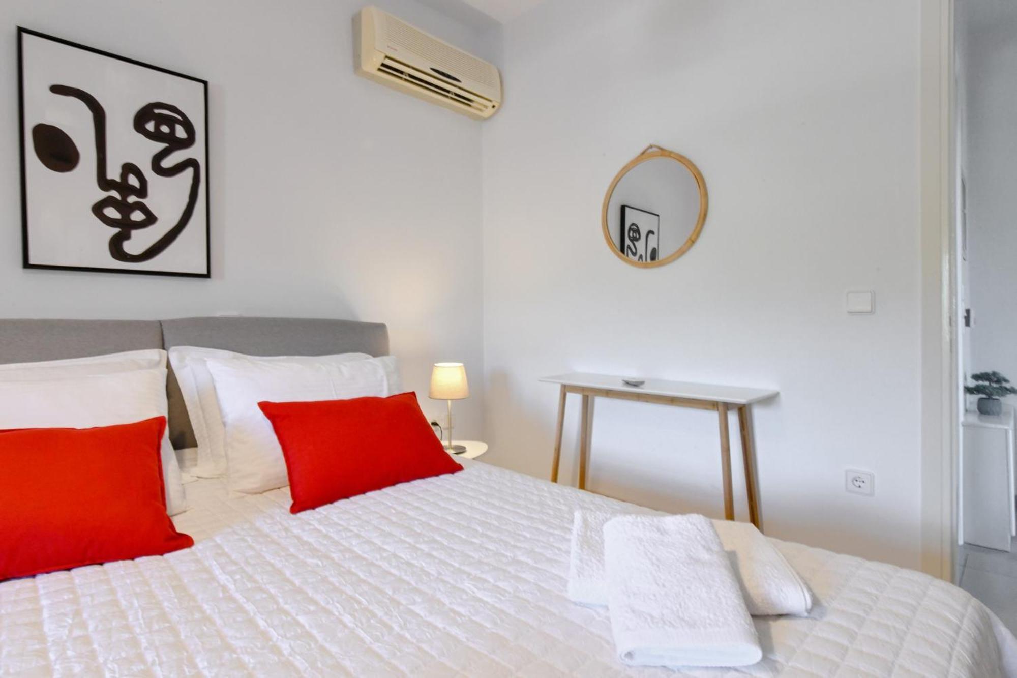 Amazing 2 Bedroom Apartment Overlooking The Marina Of Vourkari ภายนอก รูปภาพ
